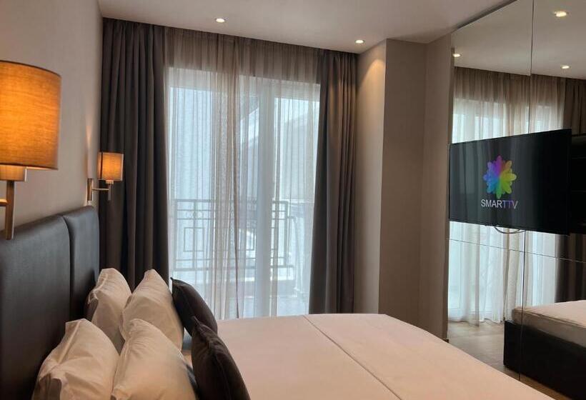 Coastline Luxury Apart