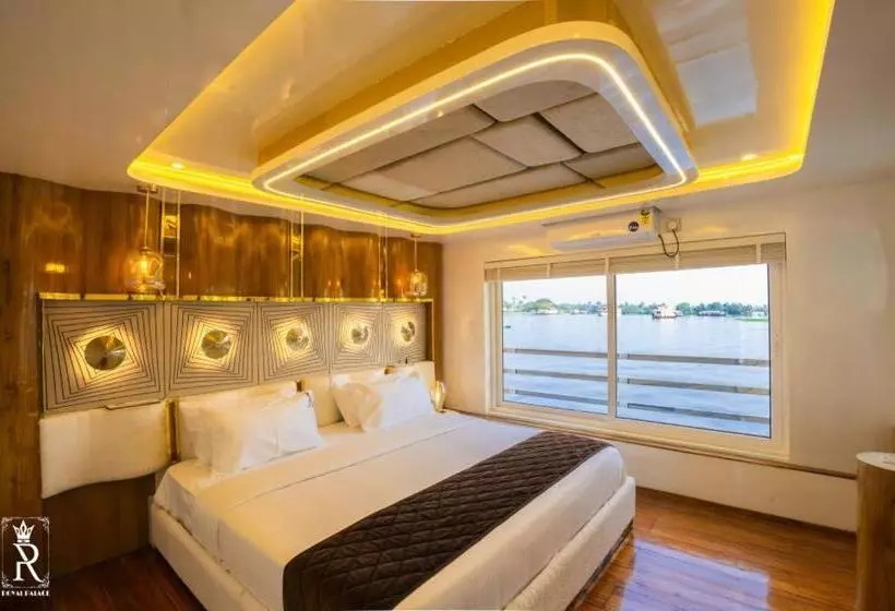 Aamiaismajoitus (B&B) Royal Palace House Boat Ultra Luxury