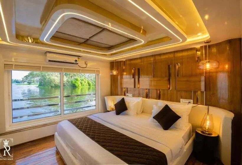 Aamiaismajoitus (B&B) Royal Palace House Boat Ultra Luxury