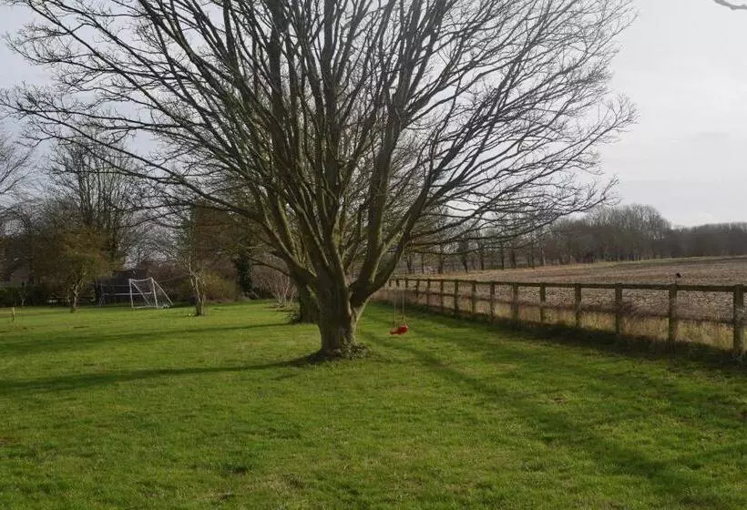 Aamiaismajoitus (B&B) Spa Serviced Apartments Luna R&r