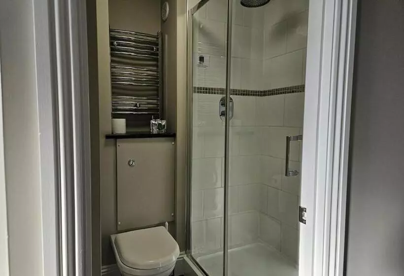 Aamiaismajoitus (B&B) The Lazy Goose   Coffee House & Bedrooms