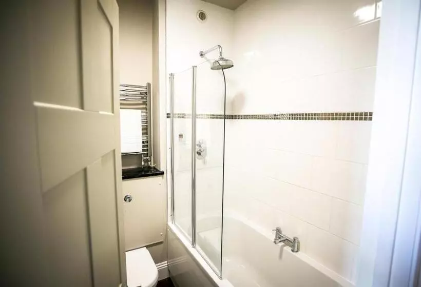 Aamiaismajoitus (B&B) The Lazy Goose   Coffee House & Bedrooms