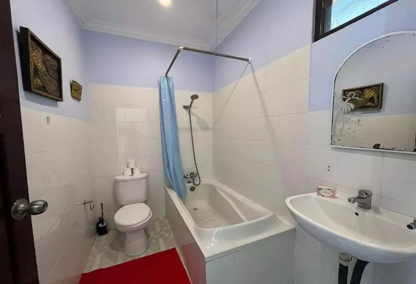 Hotelli Belvilla Pleasant Seaside Lovina Beach