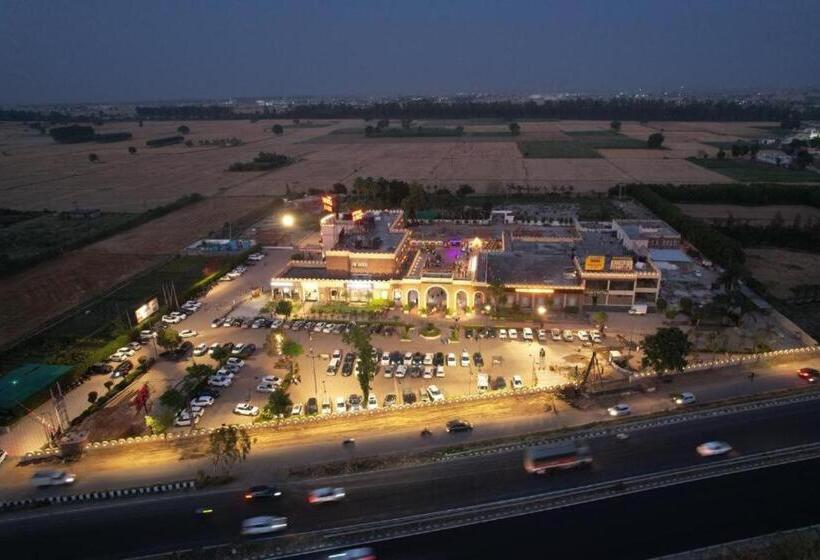 ホテル Karnal Haveli