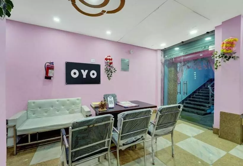 ホテル Oyo Gajraj Banquet Hall Guest House