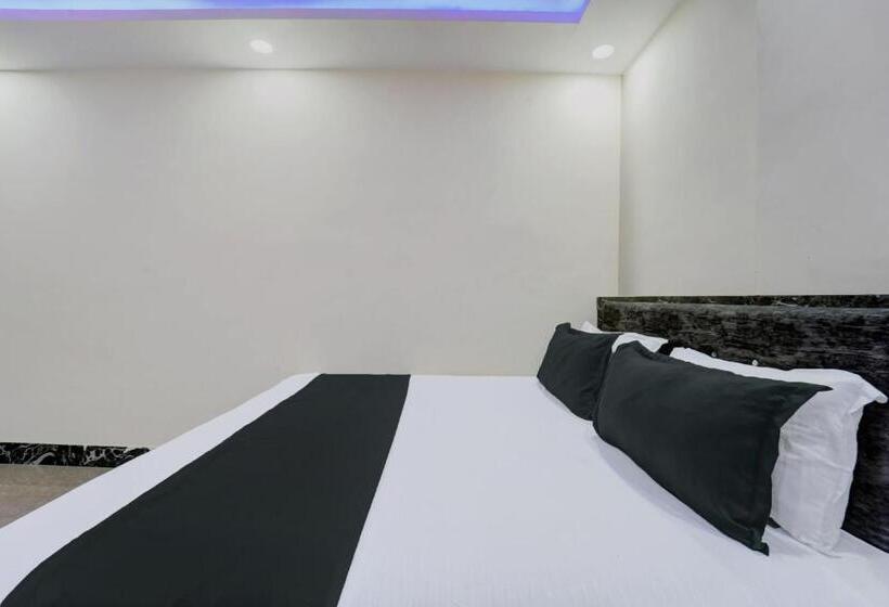 Отель Oyo Gajraj Banquet Hall Guest House