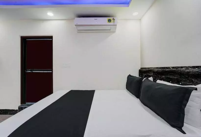 ホテル Oyo Gajraj Banquet Hall Guest House