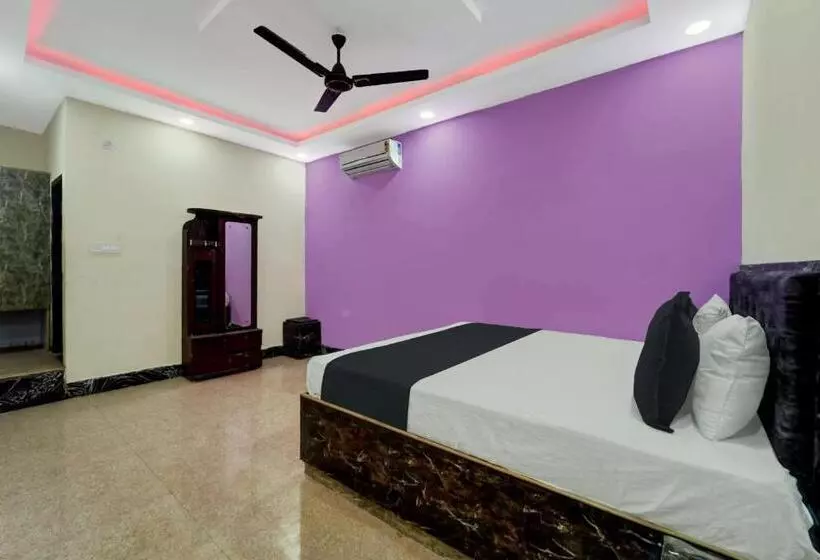 ホテル Oyo Gajraj Banquet Hall Guest House