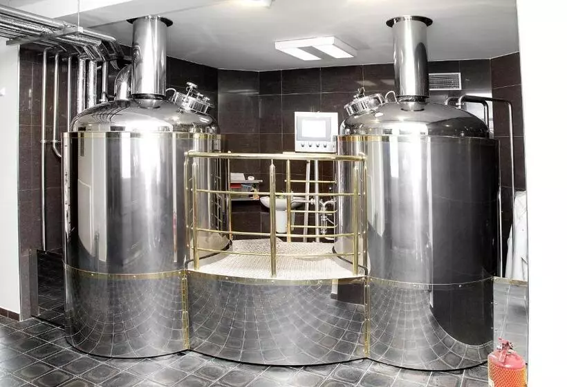 Hotelli Pivovar A Restaurace Faltus