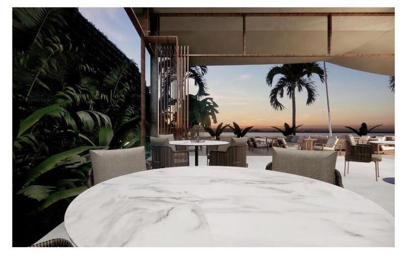 هتل Silversands Beach House Grenada