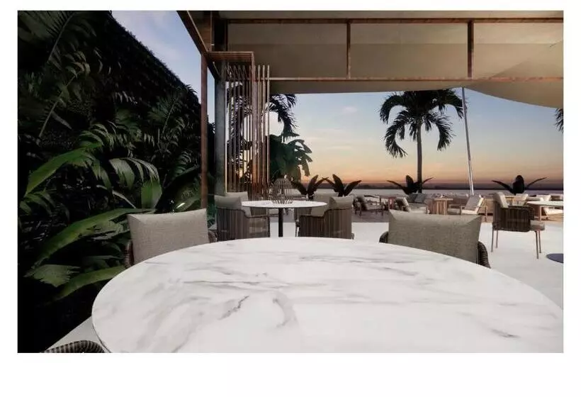 هتل Silversands Beach House Grenada