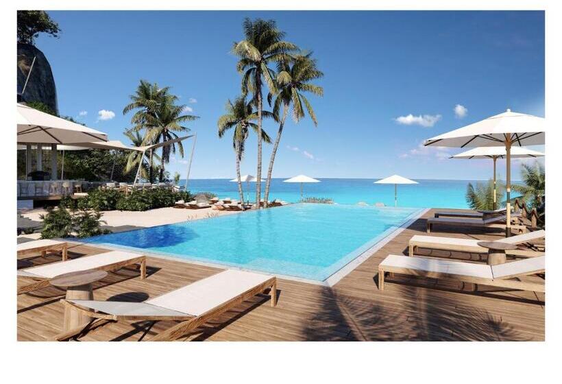 هتل Silversands Beach House Grenada