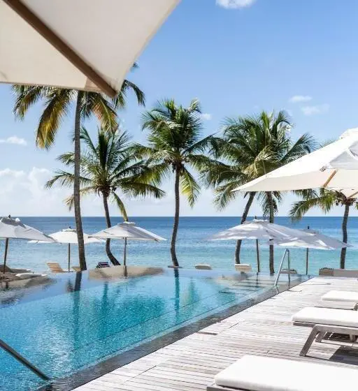 هتل Silversands Beach House Grenada
