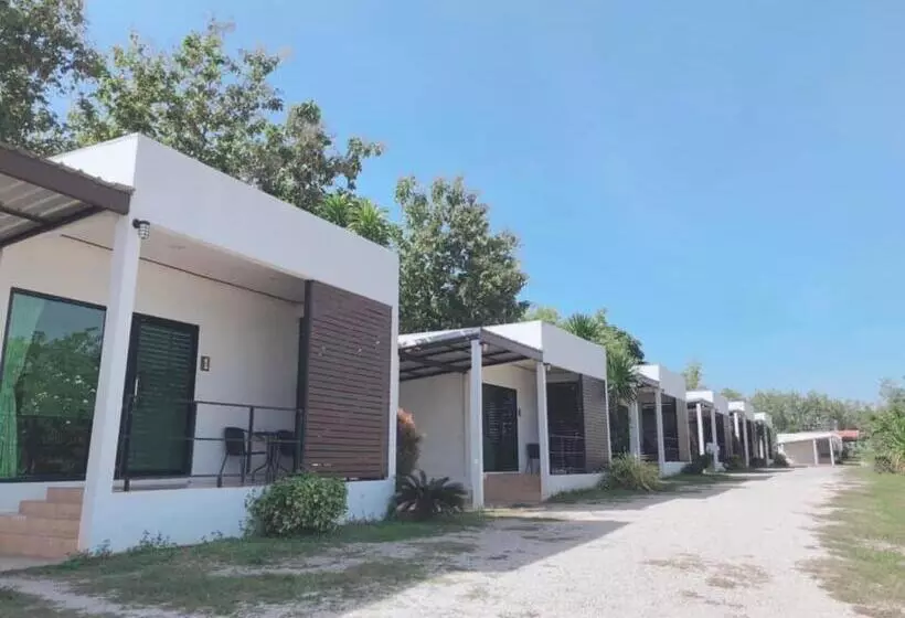 Hotelli โรงแรม ต้นสัก เลย รีสอร์ท Tonsak Loei Resort&