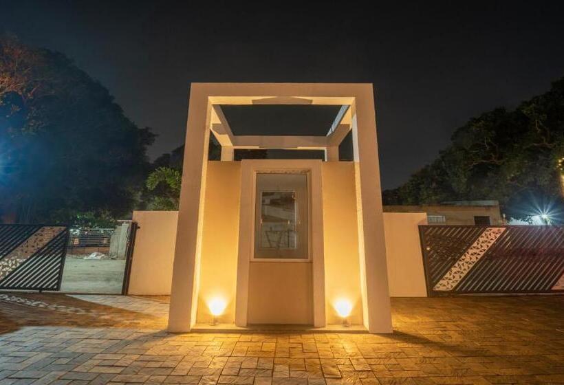 Hotel Treebo Greenland Resort, Patia