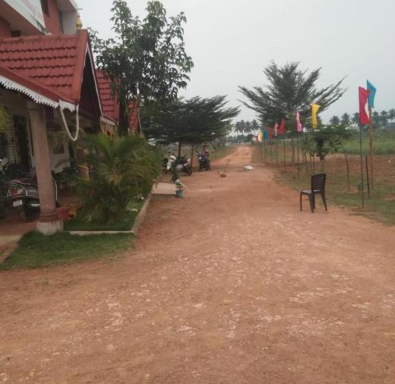 בית מלון כפרי Vs Heritage Inn