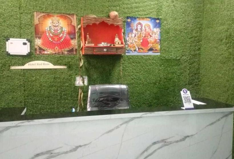 Oyo Red Rose Hotel & Restaurant