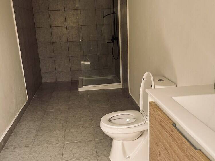 پانسیون Cocoon Guest House