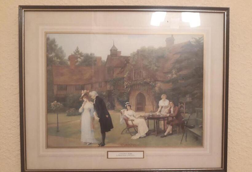 پانسیون Coronation Street Style Guest House