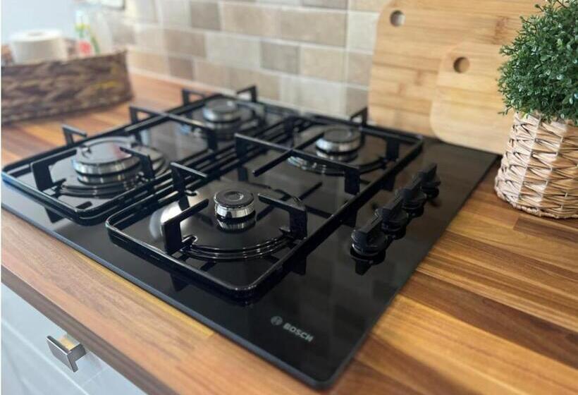 פנסיון Hull City Apartment 05