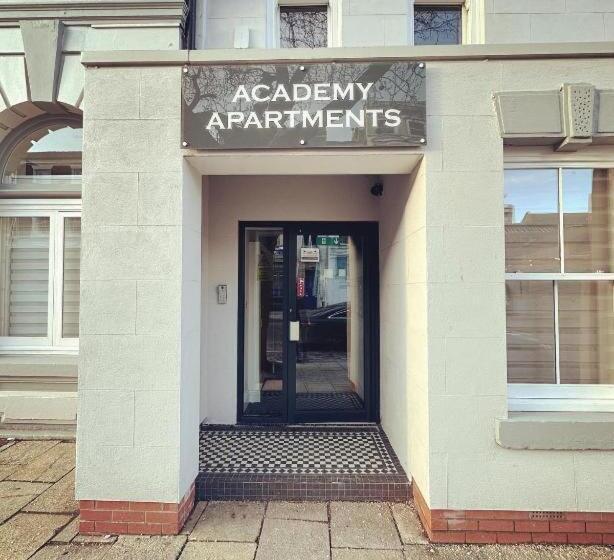 Pensão Hull City Apartment No 07