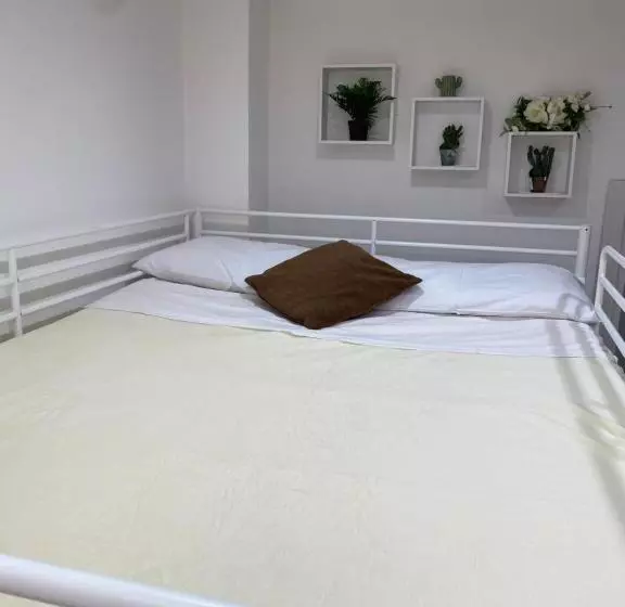 پانسیون La Marchesina House