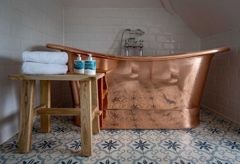 ベッドアンドブレックファースト Halwell Lodge