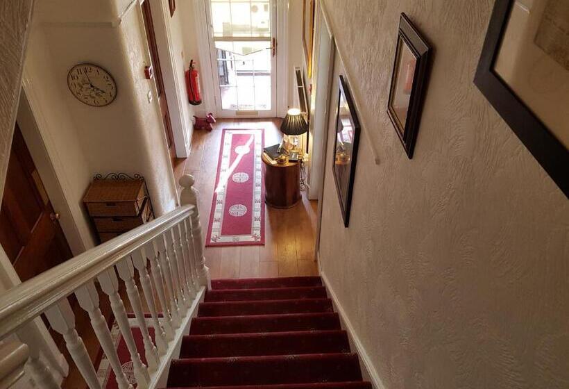 צימר St Leonards Guest House