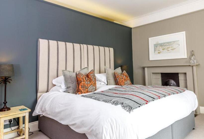 Bed and Breakfast Trewornan Manor