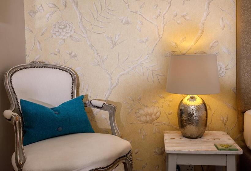 Bed and Breakfast Trewornan Manor