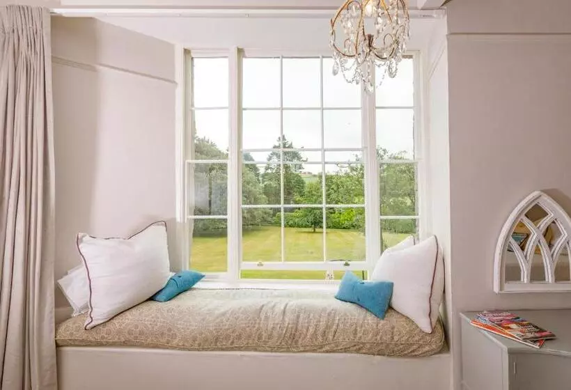 Bed and Breakfast Trewornan Manor