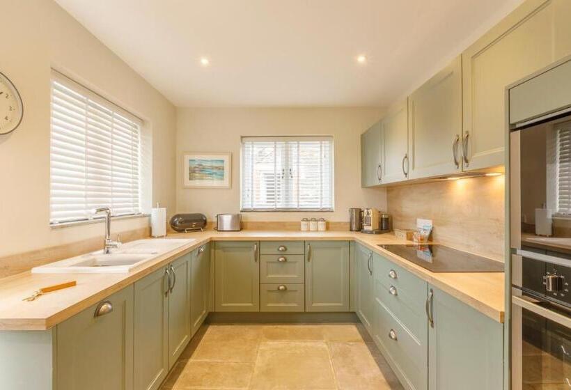 Bed and Breakfast Trewornan Manor