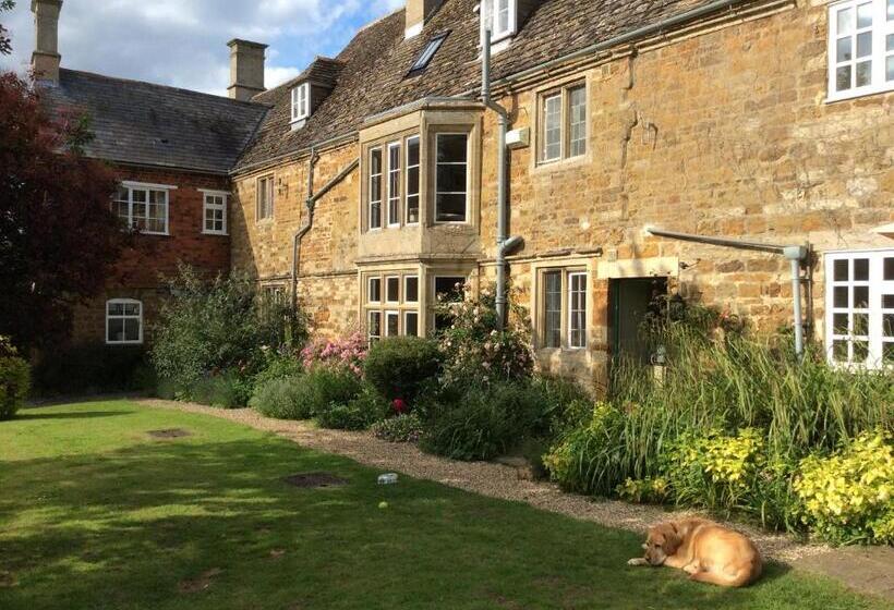 Castle Farm House B&b