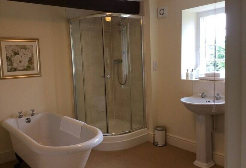 Castle Farm House B&b