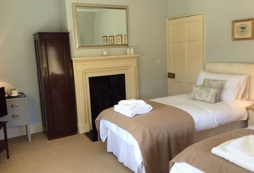 Castle Farm House B&b