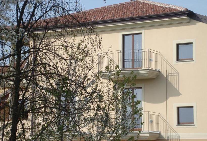 فندق Casale Ricci B&b