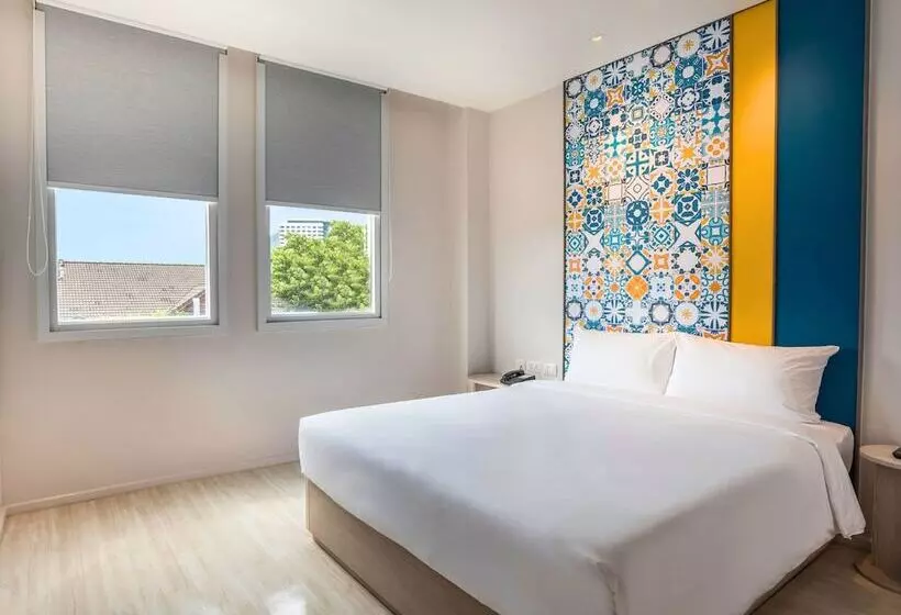 Hotelli Ibis Styles Phuket City