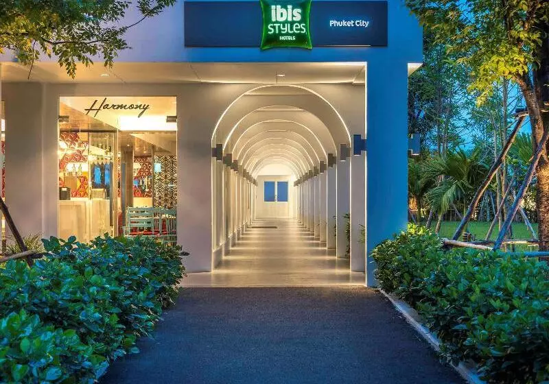 Hotelli Ibis Styles Phuket City