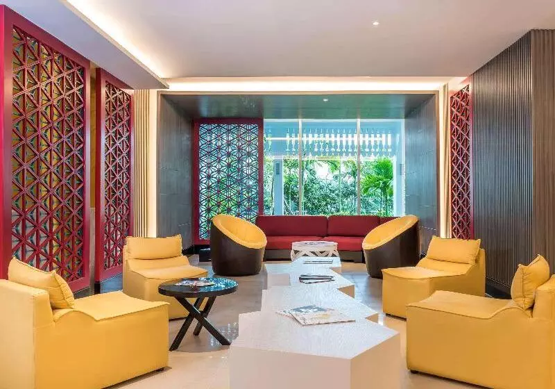 Hotelli Ibis Styles Phuket City