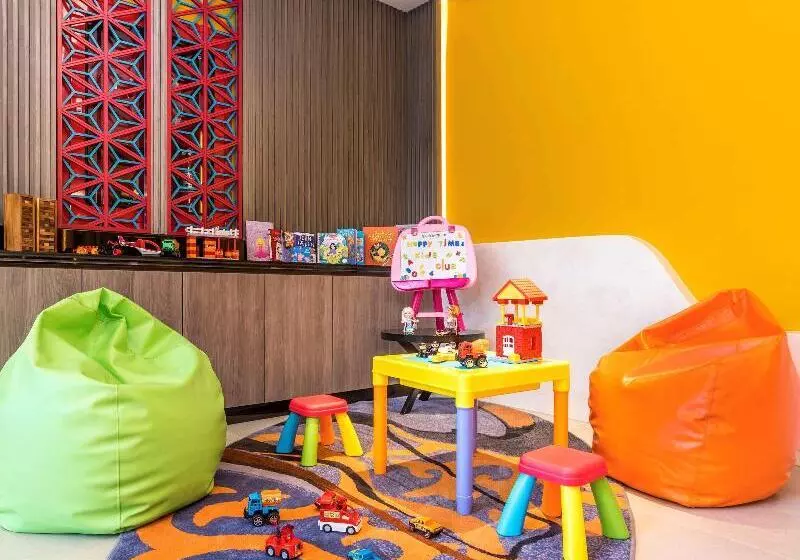 Hotelli Ibis Styles Phuket City