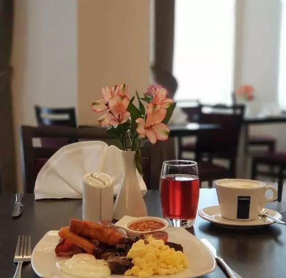 Hotelli Mannin