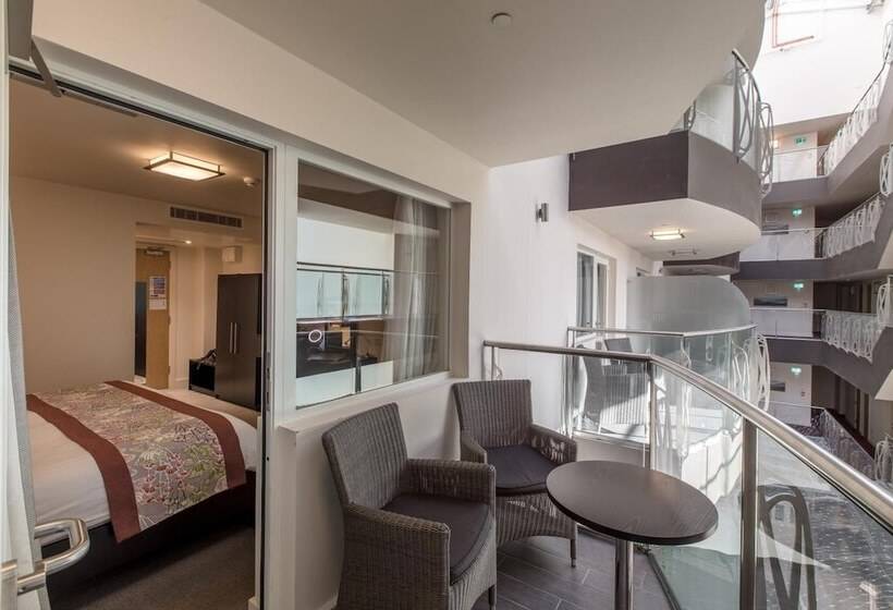 בית מלון כפרי Mannin