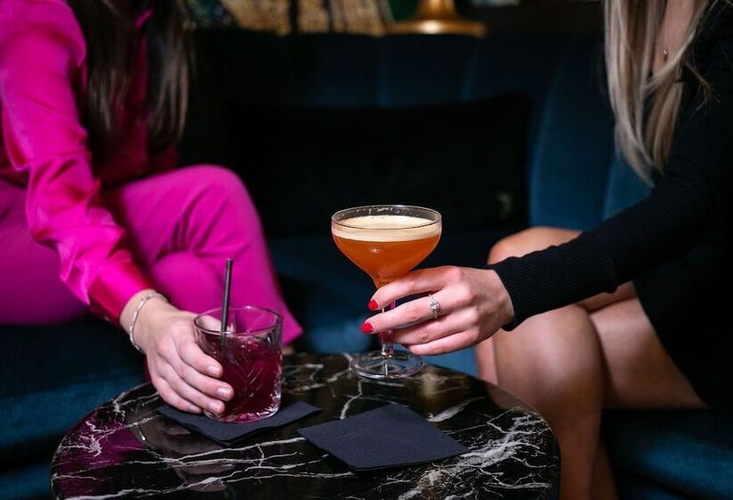 فندق One Warwick Park