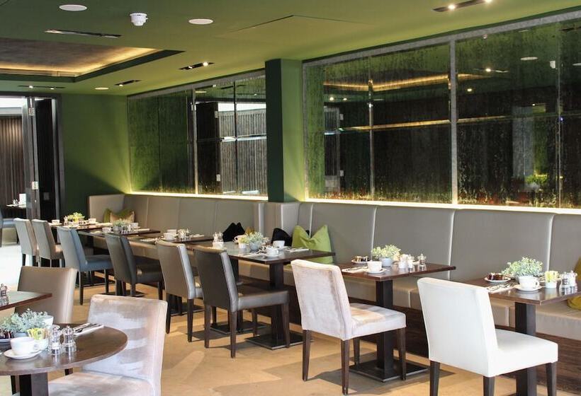 فندق One Warwick Park