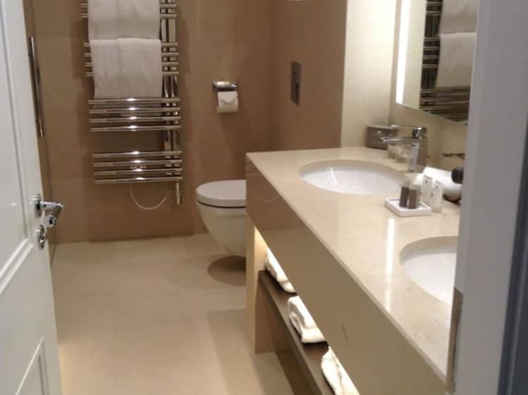 فندق One Warwick Park