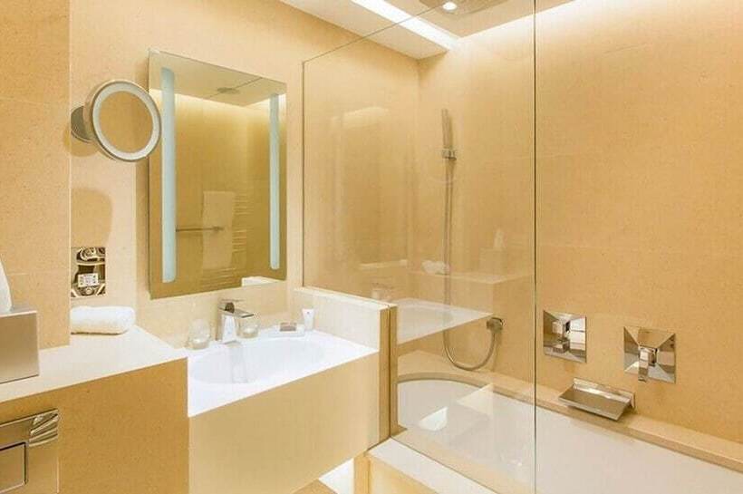 فندق One Warwick Park