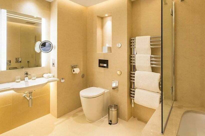 فندق One Warwick Park