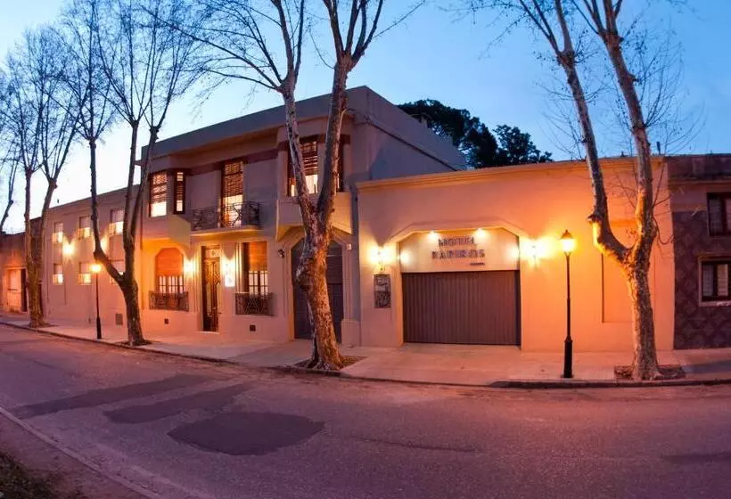 Hotelli Papiros