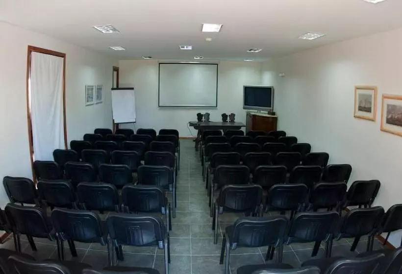 Hotelli Papiros