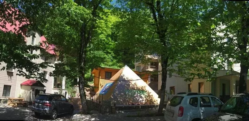هتل Piramida
